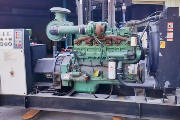 怎么從康明斯發(fā)電機(jī)組的機(jī)油壓力表看故障所在部位？